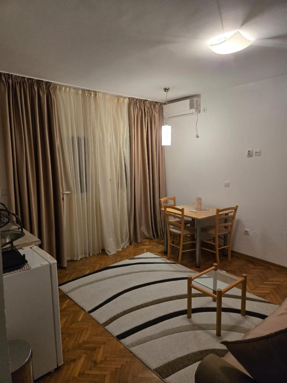 Lägenhet Petkovic Budva